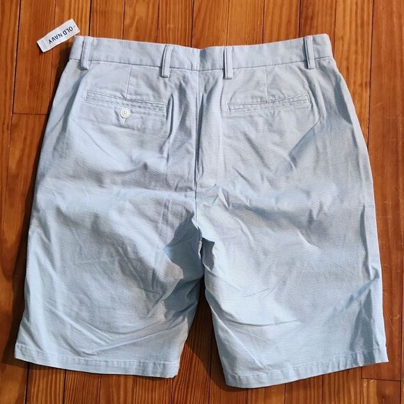 Old navy men's 34 tall shorts minor imperfection nwt - Picture 4 of 5